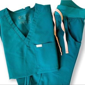 XXS Limited Edition Figs Caribbean Blue Scrubs- Kade Cargo & Catarina one-pocket